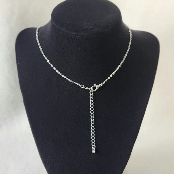 Lucky You Leaf Gold And Silver Metal Lady Bug Necklace & Earring Set - Picture 2 of 8